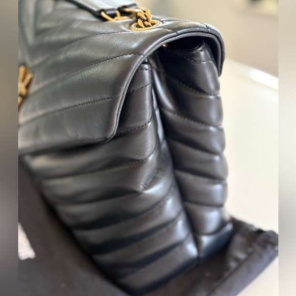 YVES SAINT LAURENT YSL LOULOU MEDIUM MATELASSE BLACK AND GOLD BAG EUC!!!! - Picture 9 of 17